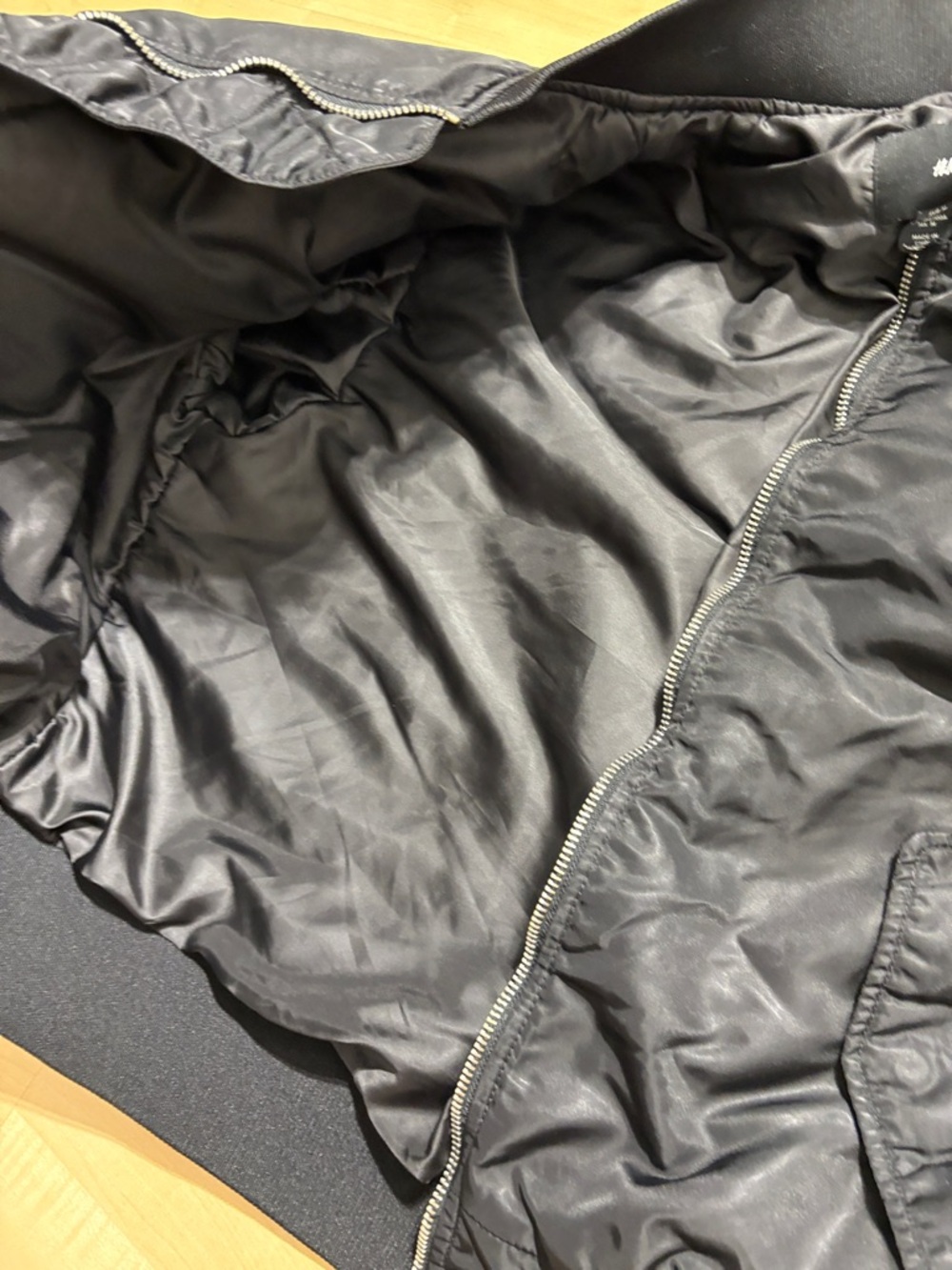 H&M Black Men's Bomber Jacket with Ribbed Trim - Picture 7 of 9